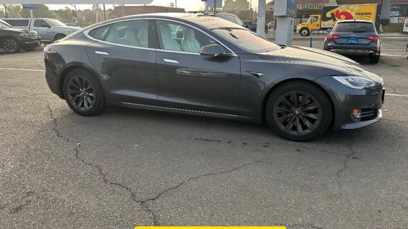 TESLA MODEL S 2018 5YJSA1E23JF268839 image